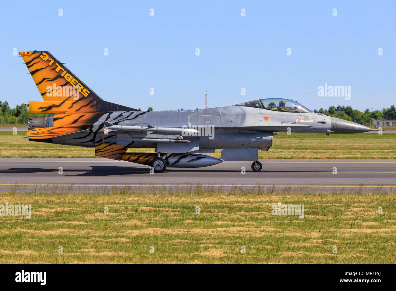 f16-from-netherlands-royal-air-force-MR1F9J.jpg