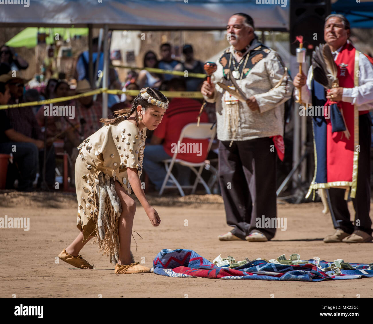 Native american elder child hi-res stock photography and images - Alamy