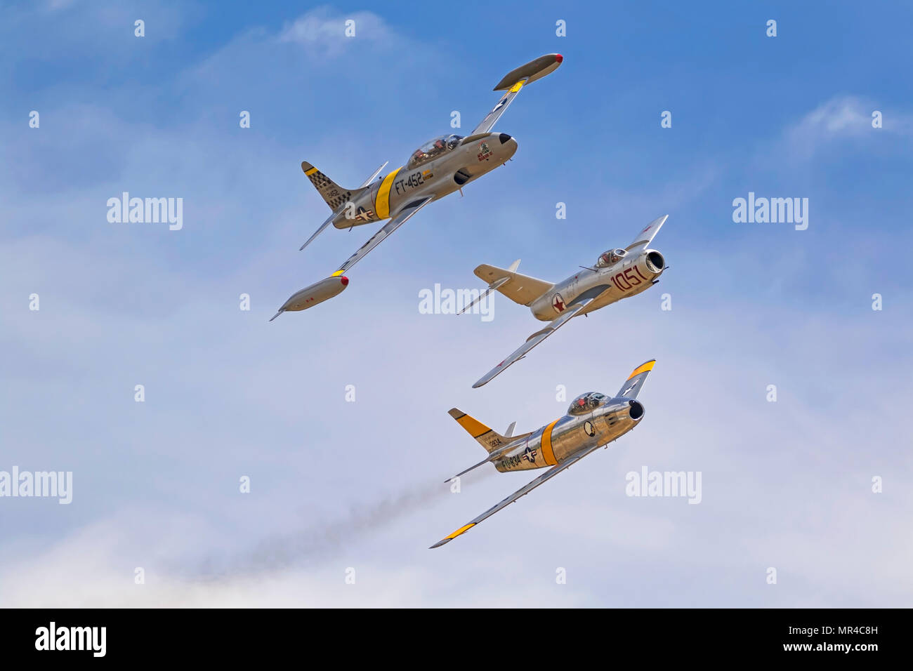 Airplanes Korean War era jets flying in formation Stock Photo - Alamy