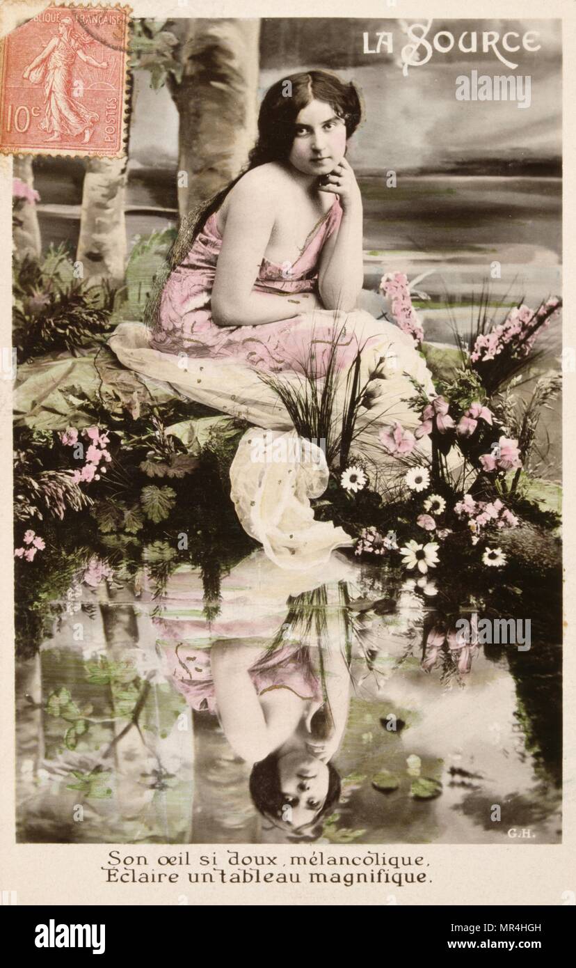 Vintage old woman sitting hi-res stock photography and images - Alamy