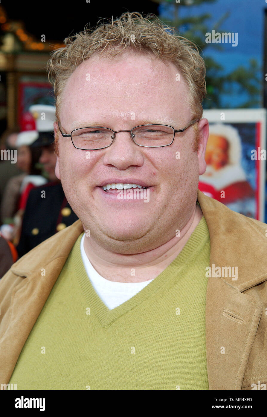 Larry Joe Campbell arriving at the Santa Clause 2 premiere at the El Captain Theatre in Los Angeles. October 27, 2002. CampbellLarryJoe253 Red Carpet Event, Vertical, USA, Film Industry, Celebrities,  Photography, Bestof, Arts Culture and Entertainment, Topix Celebrities fashion /  Vertical, Best of, Event in Hollywood Life - California,  Red Carpet and backstage, USA, Film Industry, Celebrities,  movie celebrities, TV celebrities, Music celebrities, Photography, Bestof, Arts Culture and Entertainment,  Topix, headshot, vertical, one person,, from the year , 2002, inquiry tsuni@Gamma-USA.com Stock Photo