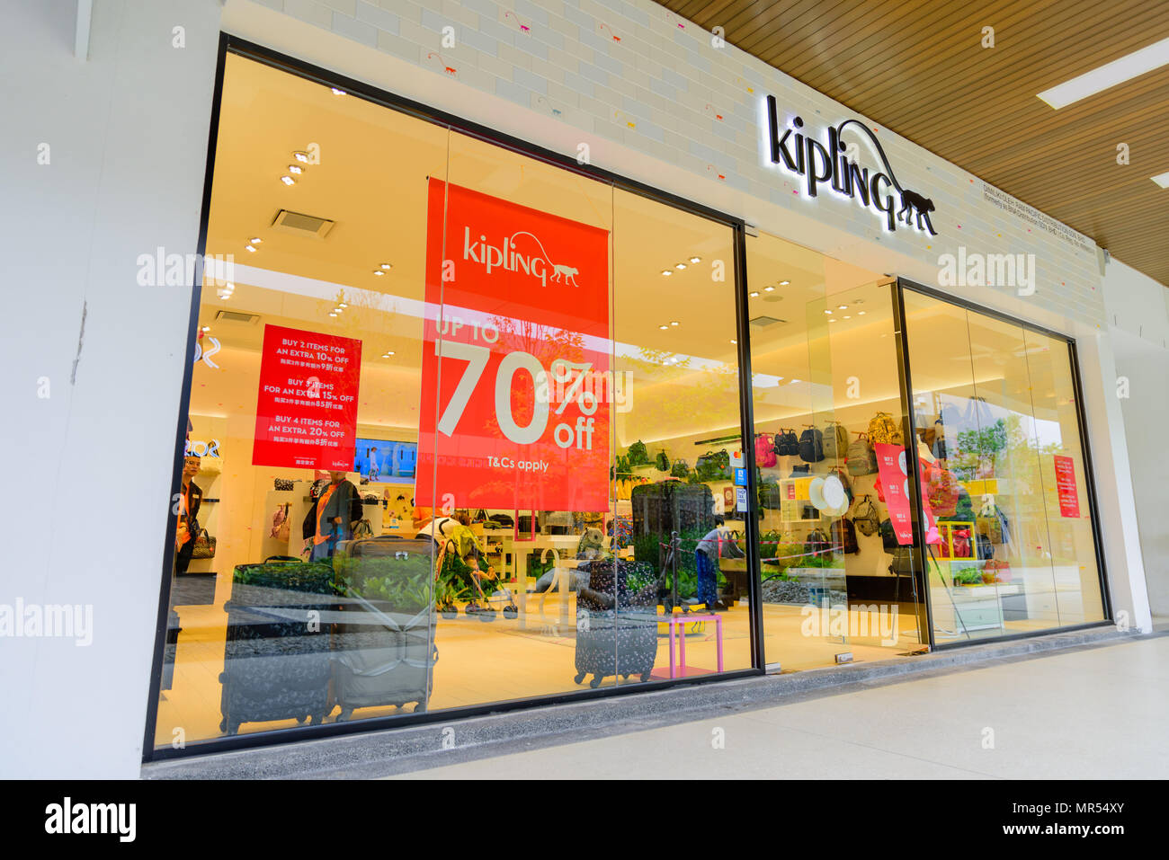 Penang, Malaysia - Nov 11, 2017 : Kipling shop. Kipling is a fashion brand  founded in 1987 in Antwerp, Belgium. Kipling brand is part of VF Corporatio  Stock Photo - Alamy
