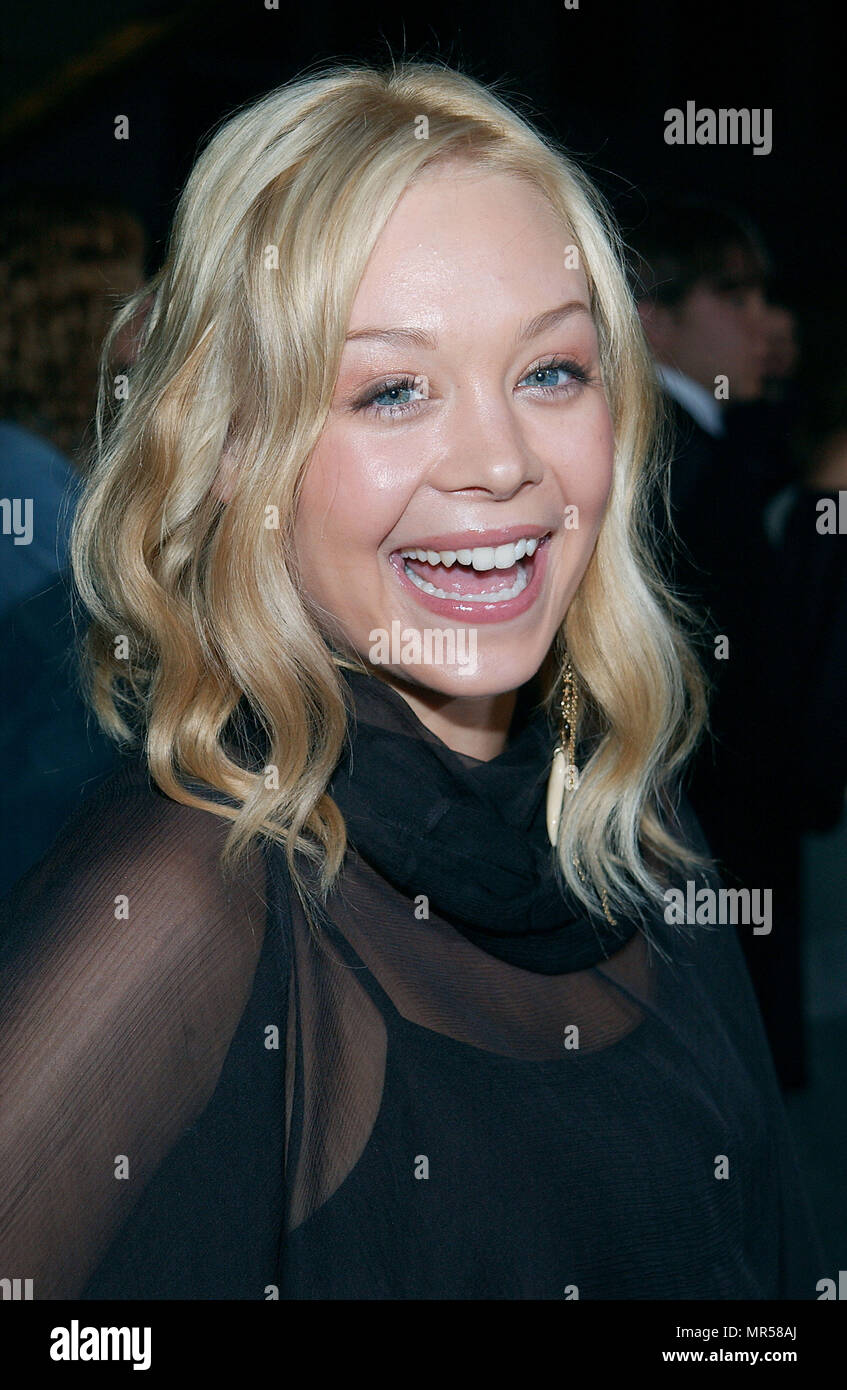 Alexandra Holden arriving at the Premiere of Hot Chick at the Century Plaza Theatre in Los Angeles. December 2, 2002.   HoldenAlexandra180 Red Carpet Event, Vertical, USA, Film Industry, Celebrities,  Photography, Bestof, Arts Culture and Entertainment, Topix Celebrities fashion /  Vertical, Best of, Event in Hollywood Life - California,  Red Carpet and backstage, USA, Film Industry, Celebrities,  movie celebrities, TV celebrities, Music celebrities, Photography, Bestof, Arts Culture and Entertainment,  Topix, headshot, vertical, one person,, from the year , 2002, inquiry tsuni@Gamma-USA.com Stock Photo