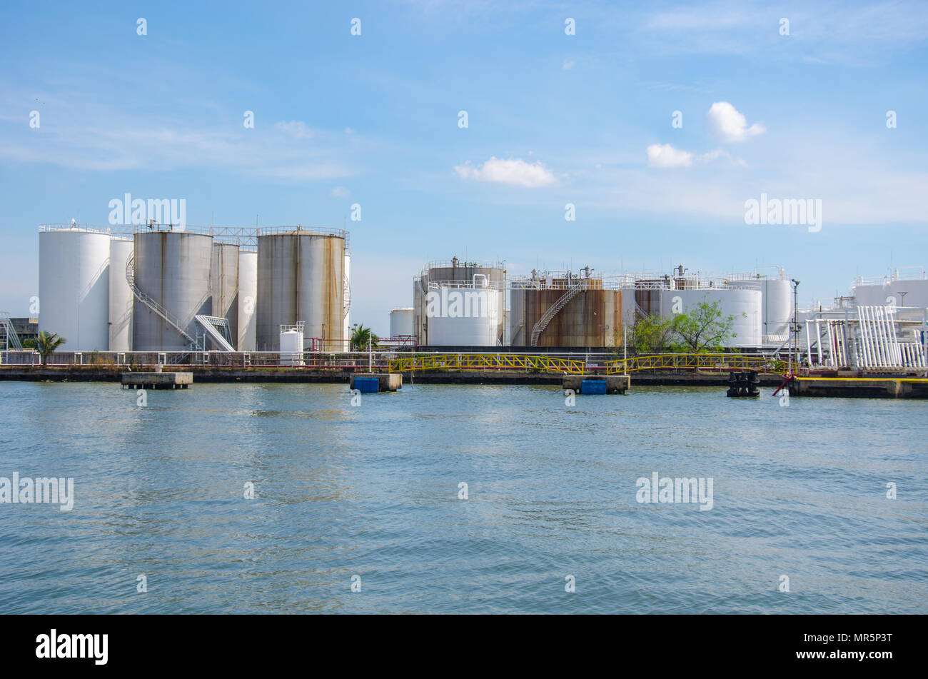 fuel storage tanks at oil refinery Stock Photo - Alamy
