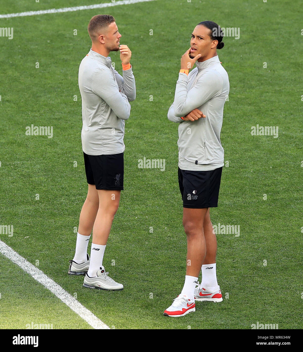 Liverpool's Virgil van Dijk (right) and Jordan Henderson on the pitch ahead  of the training session at the NSK Olimpiyskiy Stadium, Kiev Stock Photo -  Alamy