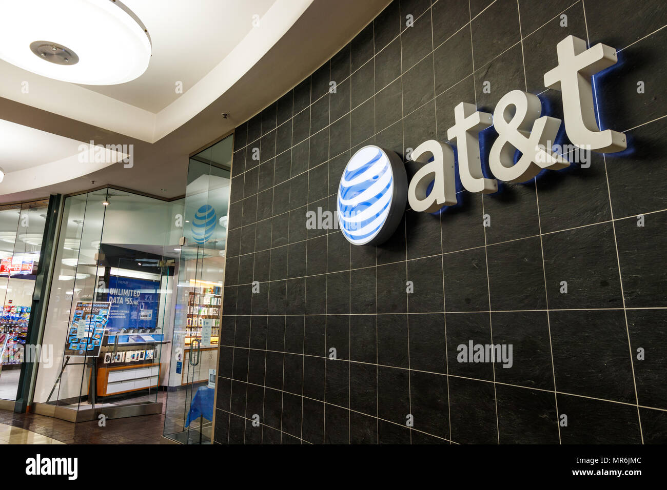 Indianapolis - Circa May 2018: AT&T Mobility Wireless Retail Store. AT&T now offers IPTV, VoIP, Cell Phones and DirecTV Stock Photo