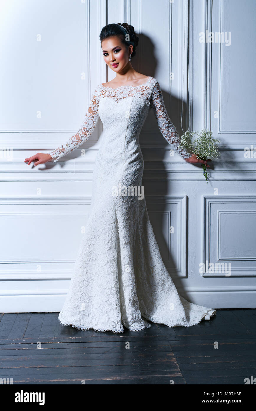 Vietnamese Wedding Dress Stock Photos Vietnamese Wedding Dress