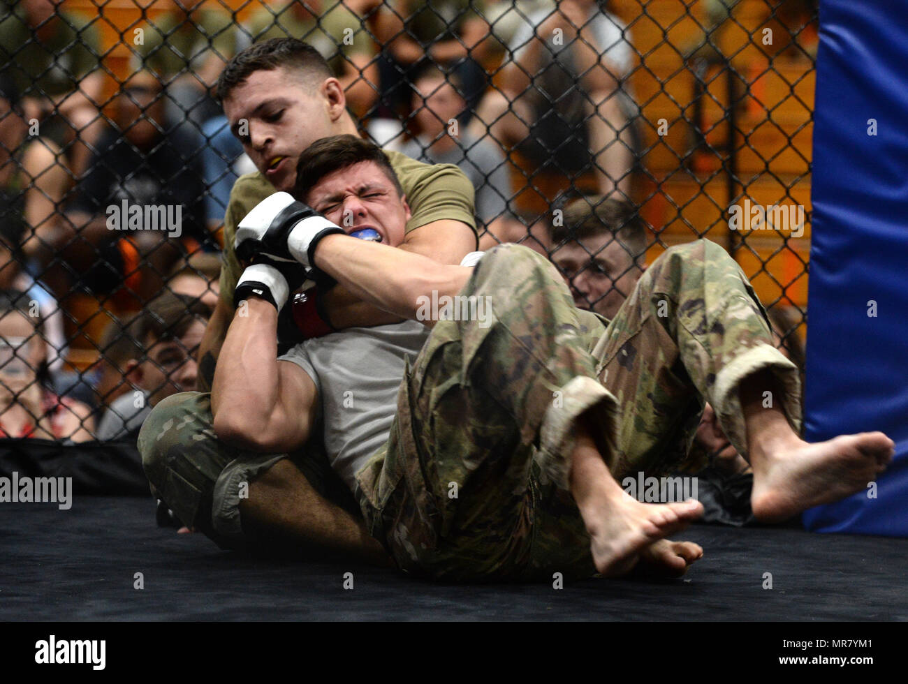 Grappled 82nd Airborne Division is a United States Army airborne infantry ...