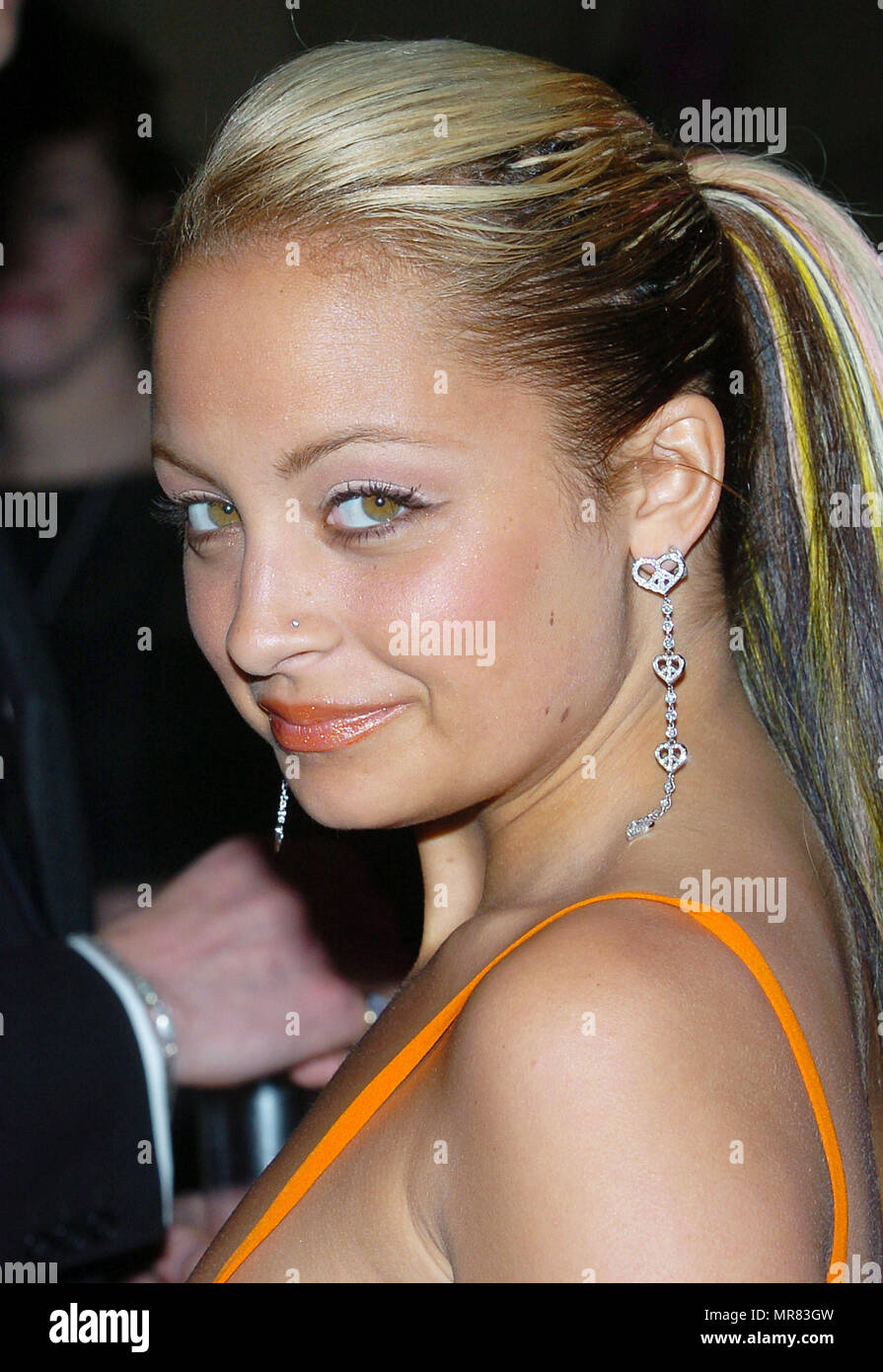 Nicole Richie arriving at the ACE Eddie Awards at the Beverly Hilton Hotel in Los Angeles. February 15, 2004.RichieNicole050 Red Carpet Event, Vertical, USA, Film Industry, Celebrities,  Photography, Bestof, Arts Culture and Entertainment, Topix Celebrities fashion /  Vertical, Best of, Event in Hollywood Life - California,  Red Carpet and backstage, USA, Film Industry, Celebrities,  movie celebrities, TV celebrities, Music celebrities, Photography, Bestof, Arts Culture and Entertainment,  Topix, headshot, vertical, one person,, from the year , 2003, inquiry tsuni@Gamma-USA.com Stock Photo