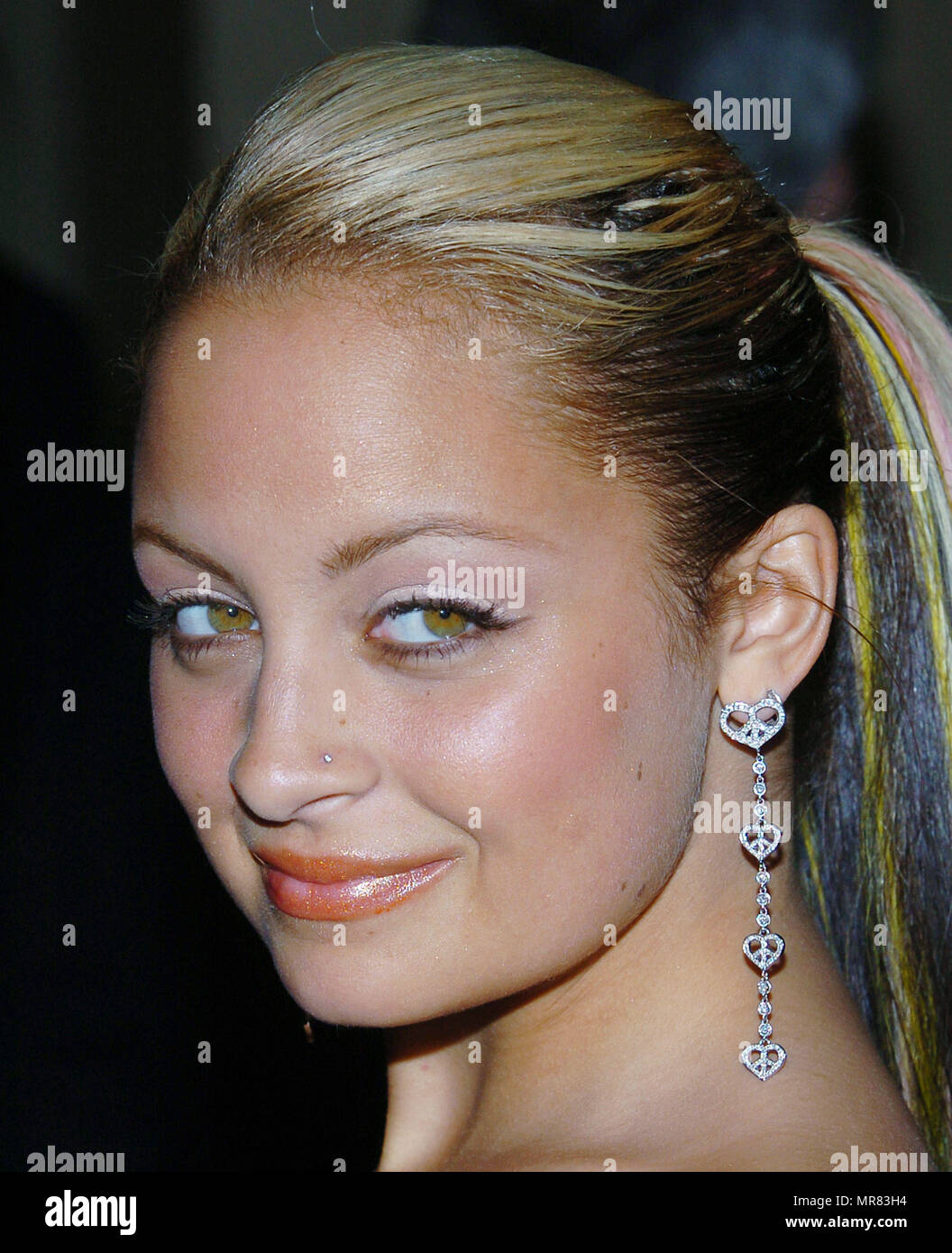 Nicole Richie arriving at the ACE Eddie Awards at the Beverly Hilton Hotel in Los Angeles. February 15, 2004.RichieNicole060 Red Carpet Event, Vertical, USA, Film Industry, Celebrities,  Photography, Bestof, Arts Culture and Entertainment, Topix Celebrities fashion /  Vertical, Best of, Event in Hollywood Life - California,  Red Carpet and backstage, USA, Film Industry, Celebrities,  movie celebrities, TV celebrities, Music celebrities, Photography, Bestof, Arts Culture and Entertainment,  Topix, headshot, vertical, one person,, from the year , 2003, inquiry tsuni@Gamma-USA.com Stock Photo