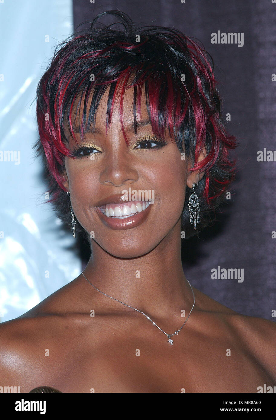 Kelly rowland 2002 hi-res stock photography and images - Alamy