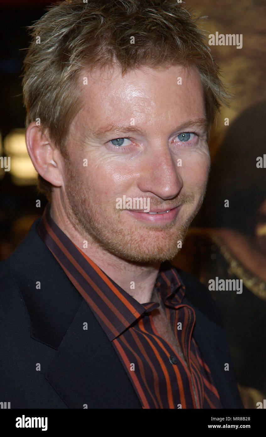 David Wenham arriving at the ' LORD OF THE RINGS:THE RETURN OF THE KING PREMIERE ' at the Westwood Village Theatre in Los Angeles. December 3, 2003. WenhamDavid107 Red Carpet Event, Vertical, USA, Film Industry, Celebrities,  Photography, Bestof, Arts Culture and Entertainment, Topix Celebrities fashion /  Vertical, Best of, Event in Hollywood Life - California,  Red Carpet and backstage, USA, Film Industry, Celebrities,  movie celebrities, TV celebrities, Music celebrities, Photography, Bestof, Arts Culture and Entertainment,  Topix, headshot, vertical, one person,, from the year , 2003, inqu Stock Photo
