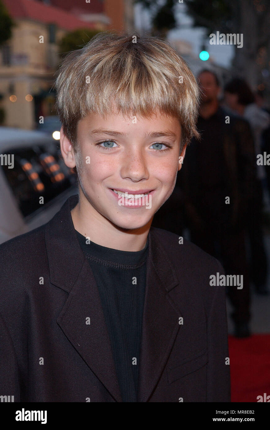 Jeremy Sumpter arriving at the premiere of FRAILTY at the Lemmle Theatre in Los Angeles. April 9, 2002. SumpterJeremy30 Red Carpet Event, Vertical, USA, Film Industry, Celebrities,  Photography, Bestof, Arts Culture and Entertainment, Topix Celebrities fashion /  Vertical, Best of, Event in Hollywood Life - California,  Red Carpet and backstage, USA, Film Industry, Celebrities,  movie celebrities, TV celebrities, Music celebrities, Photography, Bestof, Arts Culture and Entertainment,  Topix, headshot, vertical, one person,, from the year , 2002, inquiry tsuni@Gamma-USA.com Stock Photo