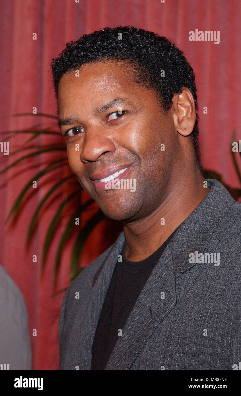 denzel washington earring