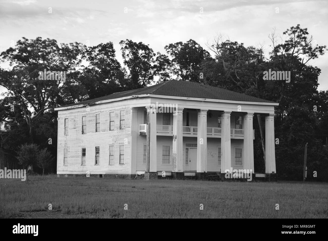Old plantation house hires stock photography and images Alamy