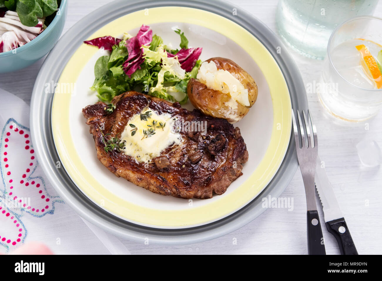Steak baked potato salad hi-res stock photography and images - Alamy
