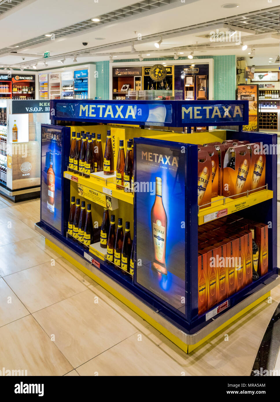 Dutyfree shop hi-res stock photography and images - Alamy