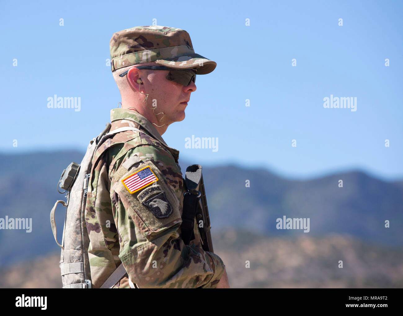 U.S. Army Spc. Hunter D. Stradley, assigned to Cyber Protection Brigade (CPB), carries an M-4 riffle at a range during training prior to the 2017 Network Enterprise Technology Command (NETCOM) Best Warrior competition at Fort Huachuca, Az., May 12, 2017. Stradley is participating in weapons' familiarization training to prepare himself for the 2017 NETCOM Best Warrior Competition. (U.S. Army photo by Spc. Tianna S. Wilson) Stock Photo