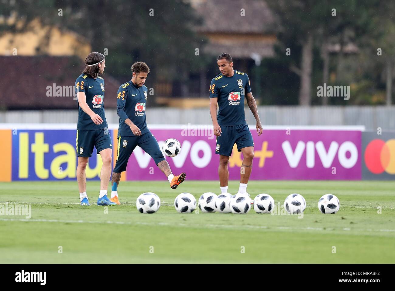 (180526) -- TERESOPOLIS, May 26, 2018 -- Neymar (C) kicks the ball during a training session of the Brazilian national soccer team ahead of the Russia World Cup in Teresopolis, Brazil, on May 25, 2018. (Xinhua/Li Ming) Stock Photo