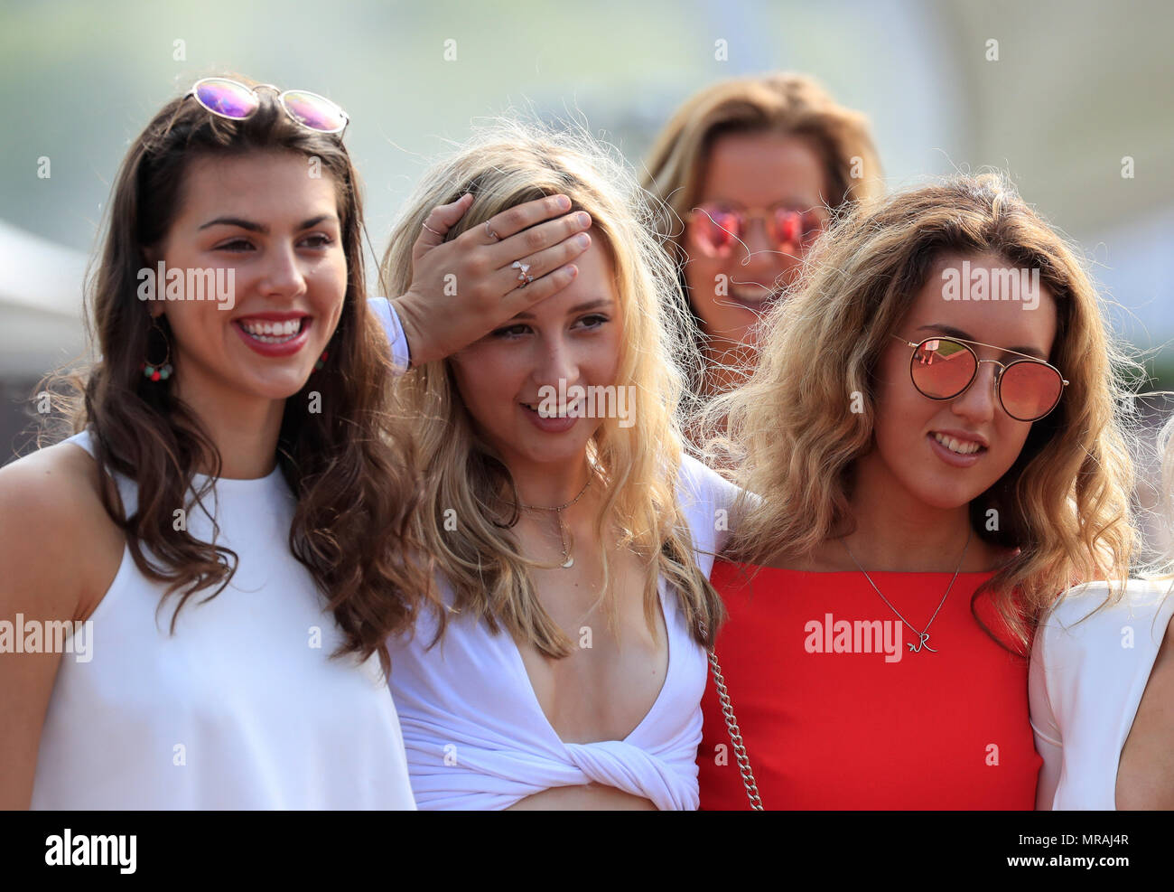 Chester Racecourse, Chester, UK. 26th May, 2018. Chester Races, Roman Day; A warm day for the ladies at the races Credit: Action Plus Sports/Alamy Live News Stock Photo