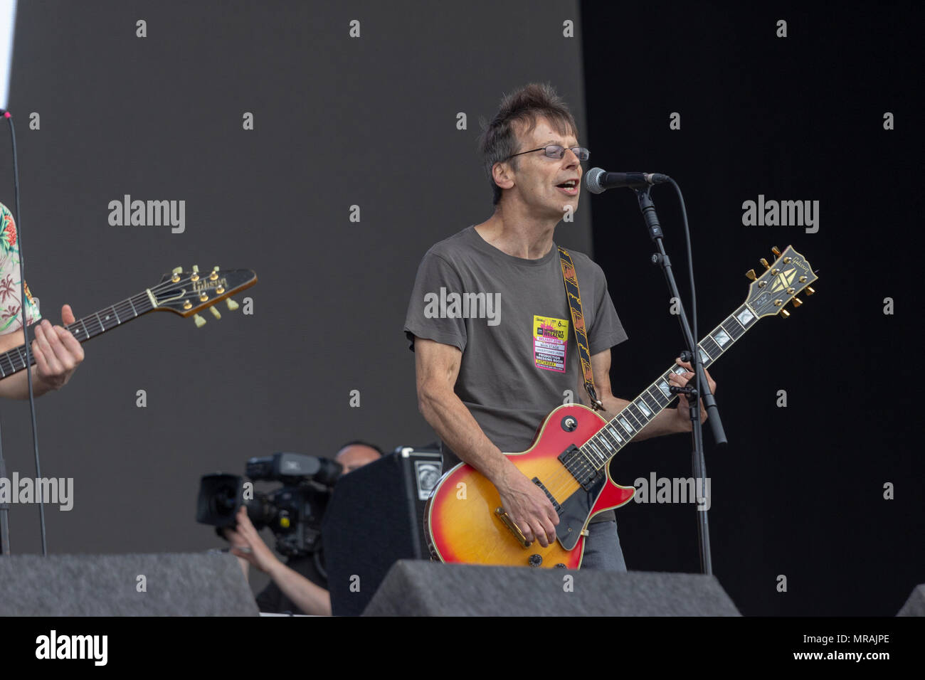 Belfast, UK, 26 May 2018. Damien O’Neill joined Ask on stage at BBC6 Music’s Biggest Weekend in Belfast’s Titanic Slipway in Northern Ireland. 26 May 2018. Credit: Darron Mark/Alamy Live News Stock Photo