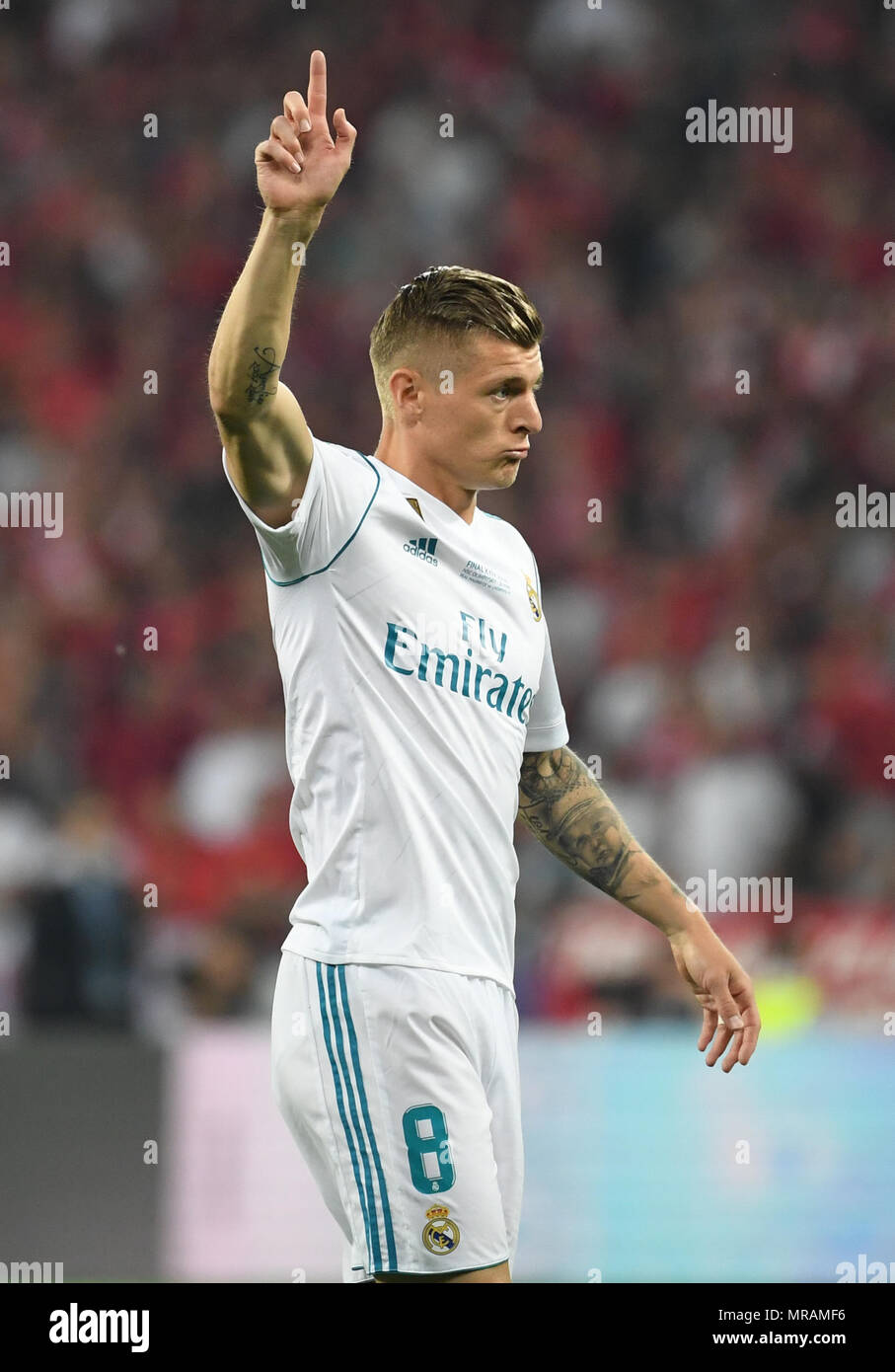 26 May 2018, Ukraine, Kiev: soccer, Champions League, Real Madrid vs FC Liverpool, finals at the Olimpiyskiy National Sports Complex. Madrid's Toni Kroos in action. Photo: Ina Fassbender/dpa Credit: dpa picture alliance/Alamy Live News Stock Photo