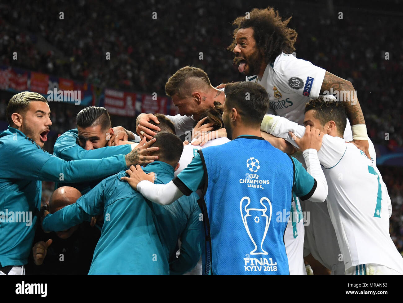 26 May 2018, Ukraine, Kiev: soccer, Champions League, Real Madrid vs FC Liverpool, finals at the Olimpiyskiy National Sports Complex. Madrid's players celebrate the 3-1 goal. Photo: Ina Fassbender/dpa Credit: dpa picture alliance/Alamy Live News Stock Photo