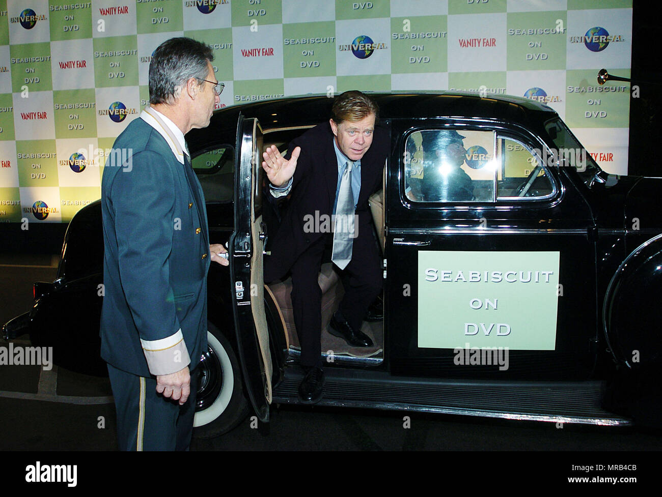 William H Macy at the party to celebrate the release of ' Seabiscuit ' on DVD at the Beverly Hills Hotel in Los angeles. December 15, 2003.Red Carpet Event, Vertical, USA, Film Industry, Celebrities,  Photography, Bestof, Arts Culture and Entertainment, Topix Celebrities fashion , Best of, Event in Hollywood Life - California,  Red Carpet, USA, Film Industry, Celebrities,  movie celebrities, TV celebrities, Music celebrities, Photography,  Arts Culture and Entertainment,   , inquiry tsuni@Gamma-USA.com , vertical, one person,, fashion, full length Stock Photo