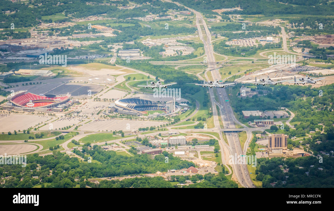 Arrowhead stadium aerial hi-res stock photography and images - Alamy