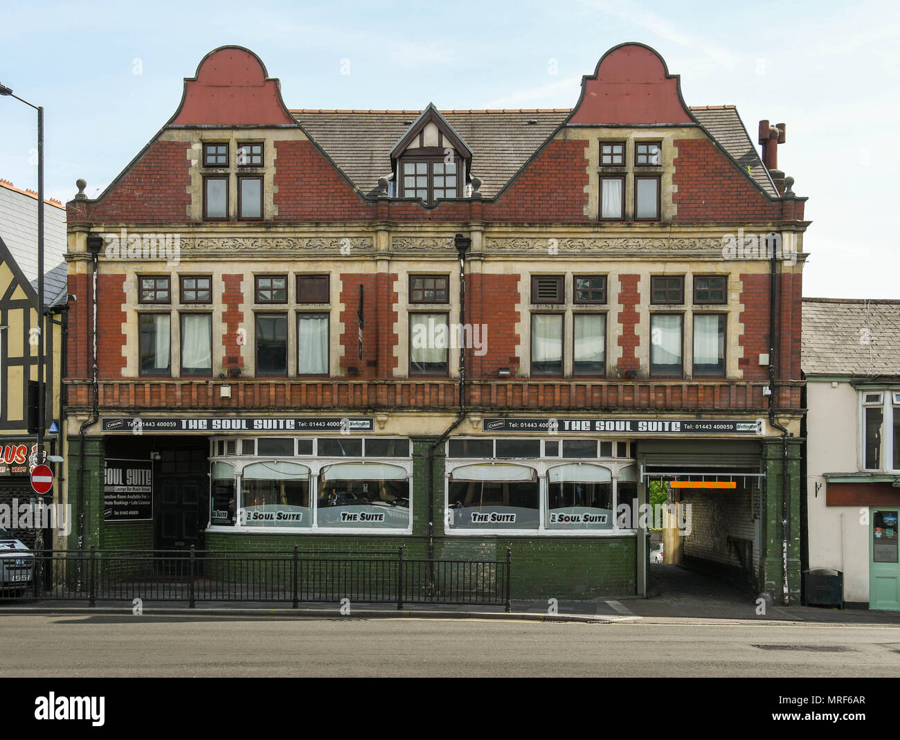 Pontypridd town centre hires stock photography and images Alamy
