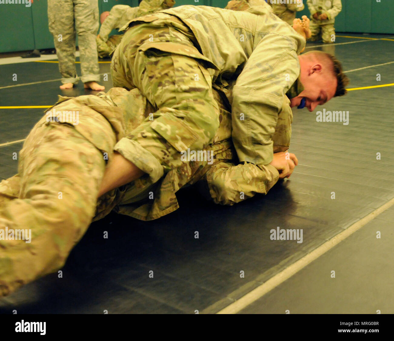 Positioning maneuvers hires stock photography and images Alamy