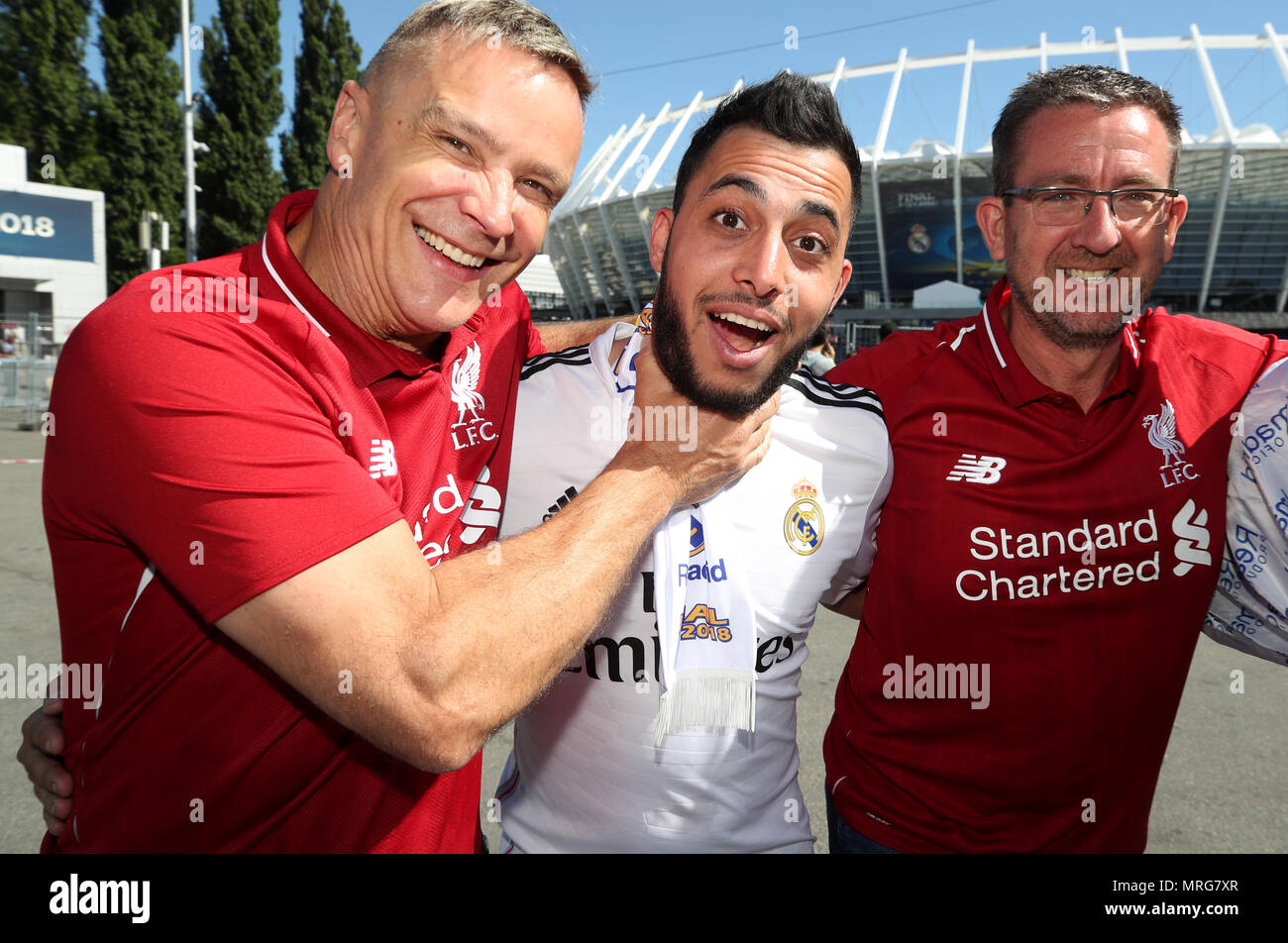 Liverpool and Real Madrid fans share a joke prior to the UEFA Champions  League Final at the NSK Olimpiyskiy Stadium, Kiev Stock Photo - Alamy