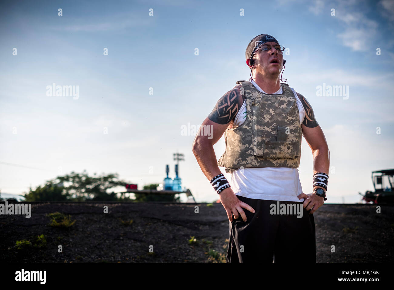 Soldiers and Airman from Joint Task Force - Bravo conduct a fitness ...