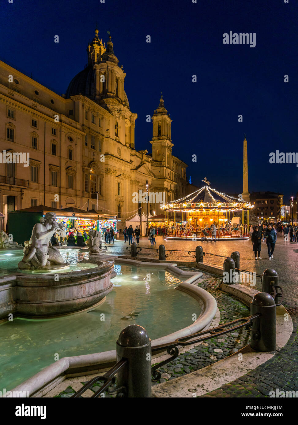 Piazza Navona in Rome in the evening Stock Photo - Alamy