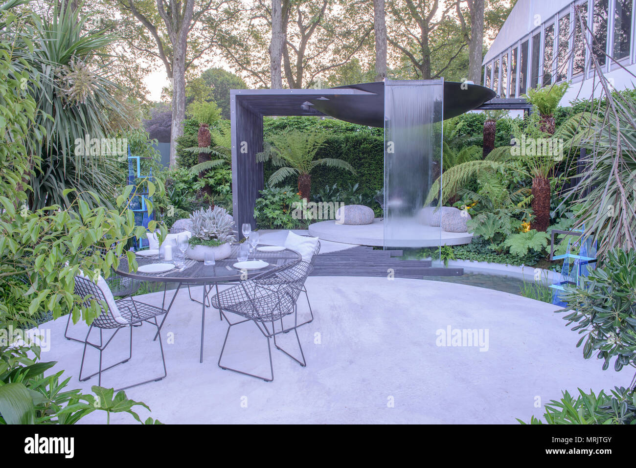 The VTB Capital Garden brings together original music, ballet, garden