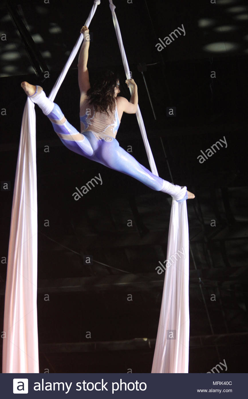 High Rope Stunt High Resolution Stock Photography and Images - Alamy