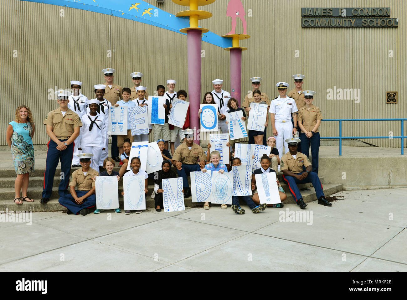170620NZU404322 BOSTON (June 20, 2017) Sailors and Marines visit