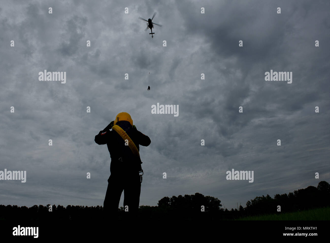 Nc state of emergency hires stock photography and images Alamy