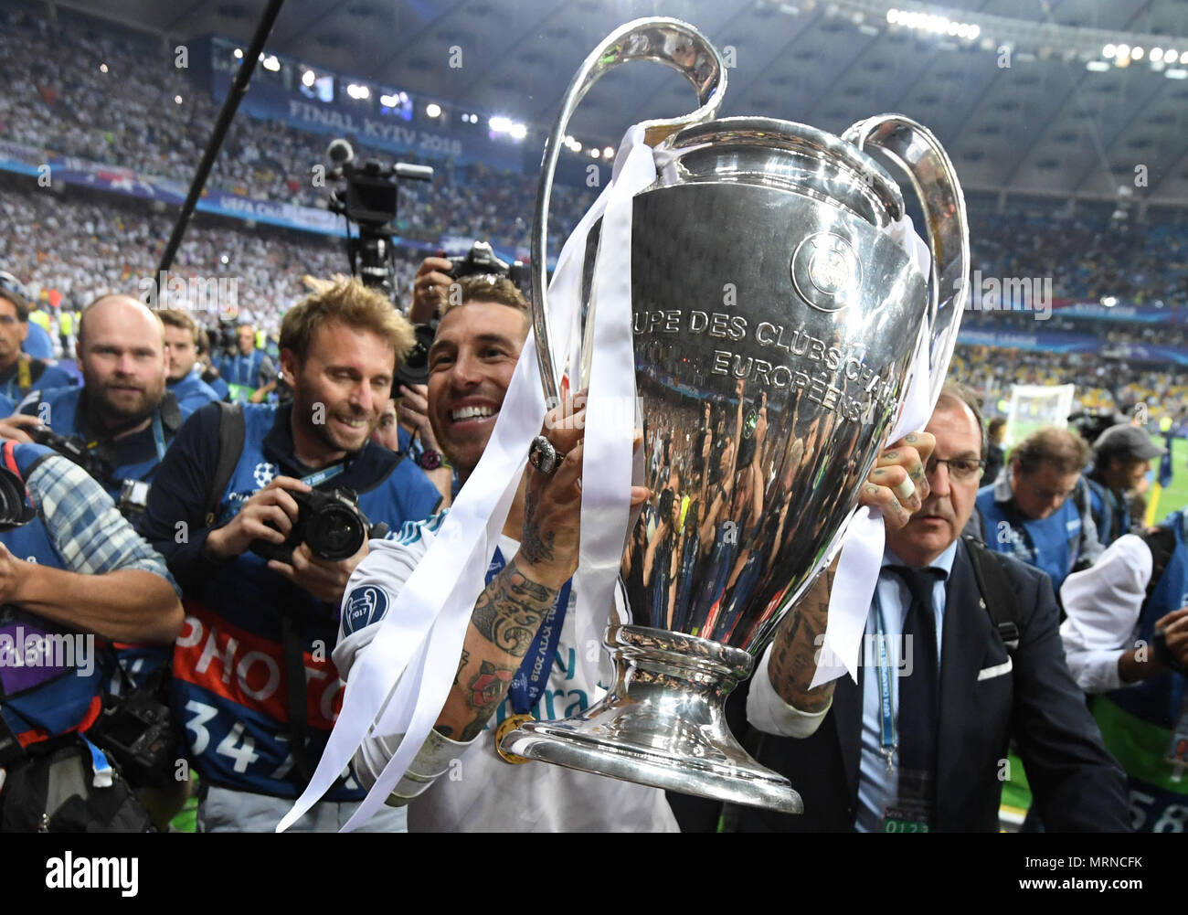 26 May 2018, Ukraine, Kiev: Soccer, Champions League final, Real Madrid vs FC Liverpool at the Olimpiyskiy National Sports Complex. Real's Sergio Ramos holds the Champions League Cup. Photo: Ina Fassbender/dpa Credit: dpa picture alliance/Alamy Live News Stock Photo