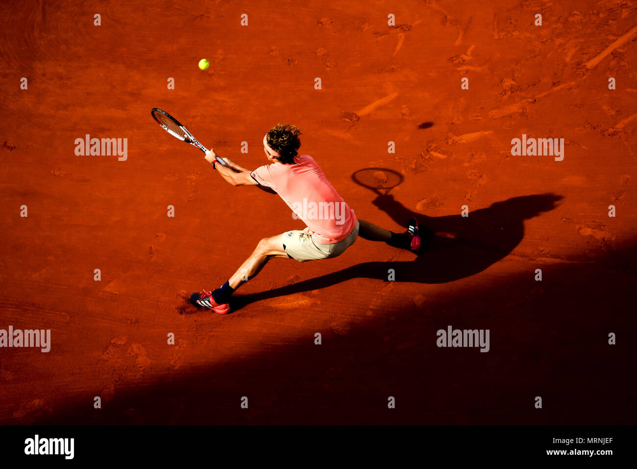 Paris, France. 27th May, 2018. Alexander Zverev of Germany during his 1st round win against Ricardas Berankis at Day 1 at the 2018 French Open at Roland Garros. Credit: Frank Molter/Alamy Live News Stock Photo