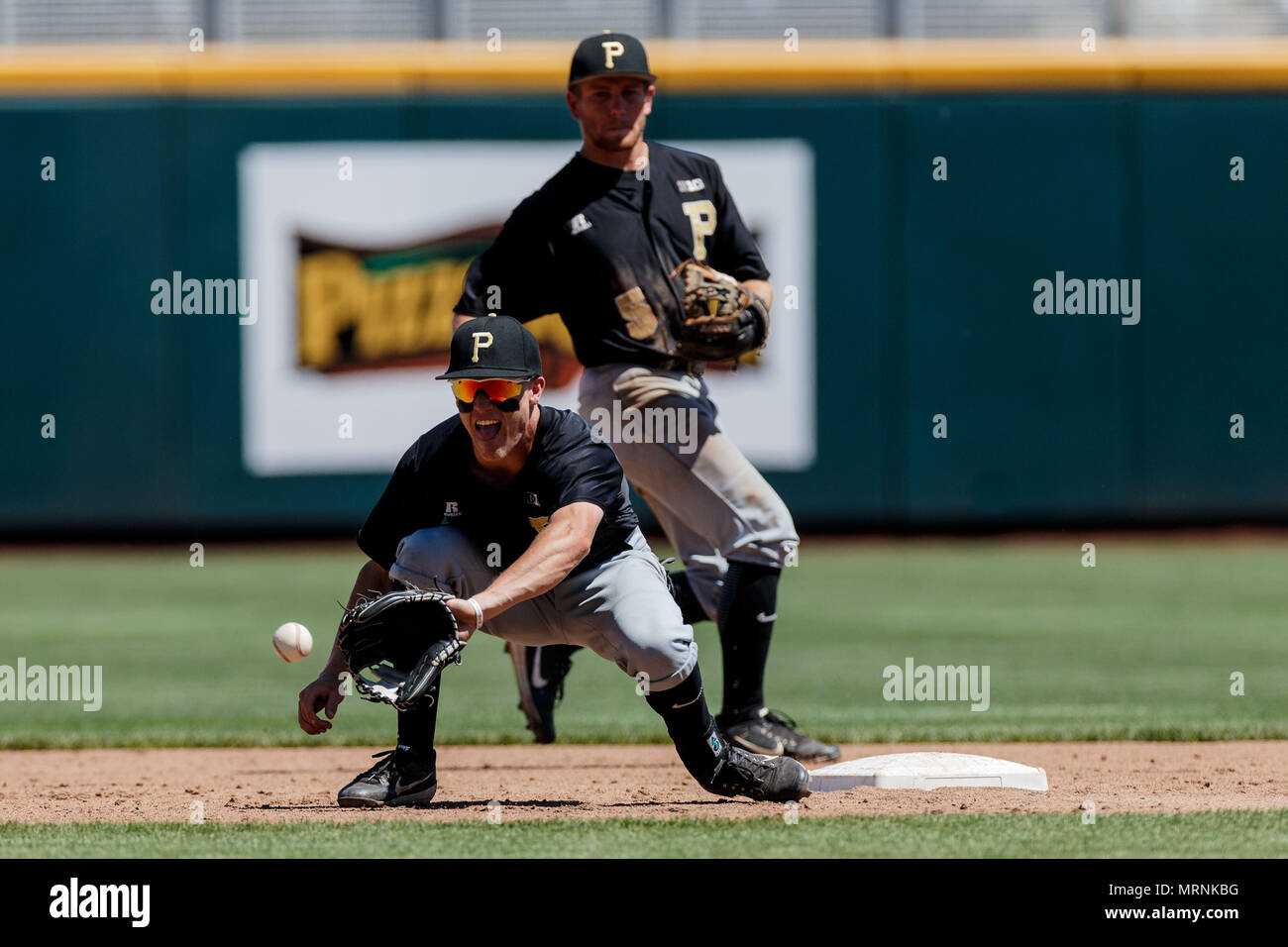 Omaha, NE. 26th May, 2018. U.S. - Purdue second baseman Tyler Powers #2 awaits a throw down to second base in action during the Big Ten Championship Tournament between Purdue Boilermakers and Illinois Fighting Illini at TD Ameritrade Park in Omaha, NE.Minnesota won 8-1.Michael Spomer/Cal Sport Media. Credit: csm/Alamy Live News Stock Photo