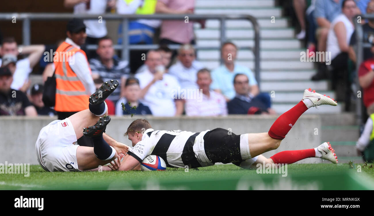 Twickenham Stadium, London, UK. 27th May, 2018. International Rugby friendly, England versus Barbarians; Chris Ashton of The Barbarians and George Ford of England dive on the ball over the try line Credit: Action Plus Sports/Alamy Live News Stock Photo