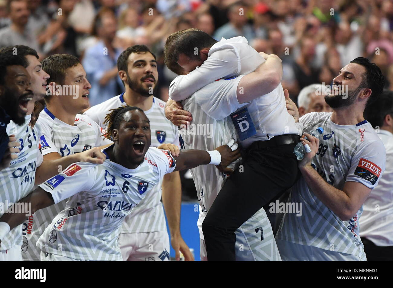 Coach montpellier hi-res stock photography and images - Page 7 - Alamy
