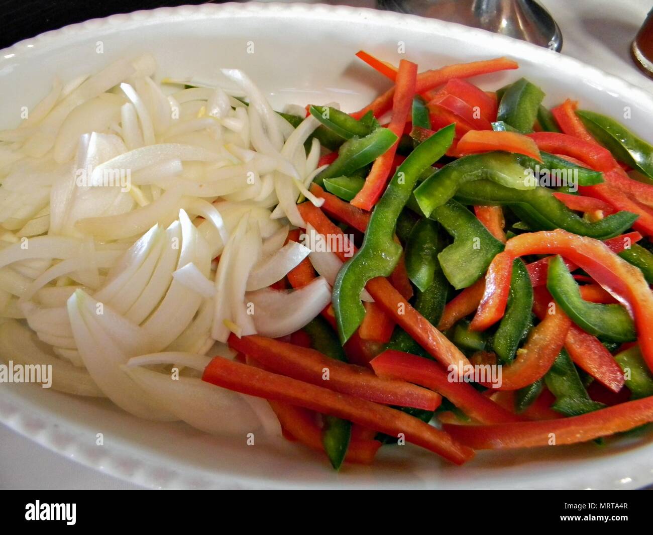 Mixture of sliced onions hi-res stock photography and images - Alamy