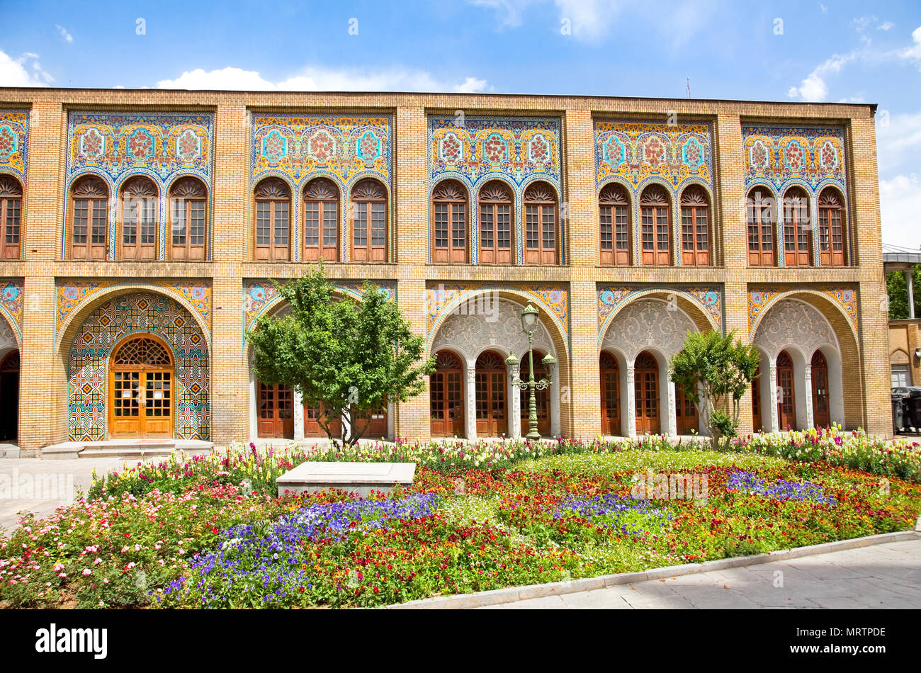Beautyful Architecture Of Golestan Palace Tehran Iran Stock Photo Alamy beautyful-architecture-of-golestan-palace-tehran-iran-stock-photo-alamy