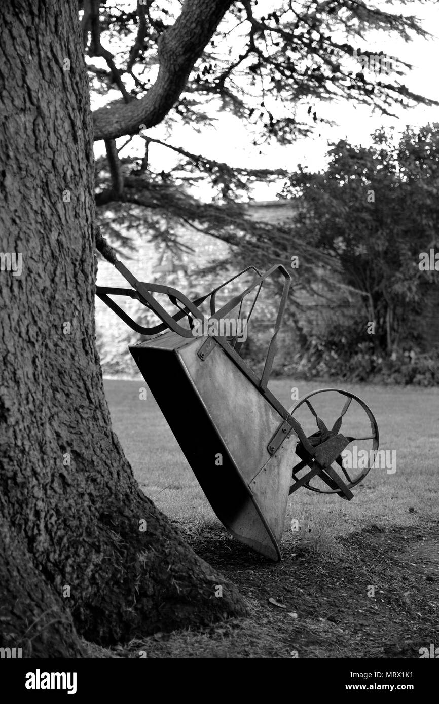 Victorian wheelbarrow hires stock photography and images Alamy