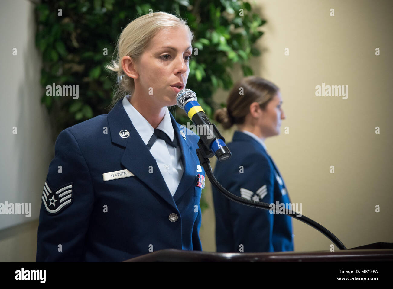 Ashley Furman pumpe Vær tilfreds Staff Sgt. Jordan Watson, 41st Aerial Port Squadron, sings the National  Anthem during the retirement ceremony of Senior Master Sgt. Ronal Yokley,  403rd Security Forces Squadron operations superintendent, July 8, 2017 at