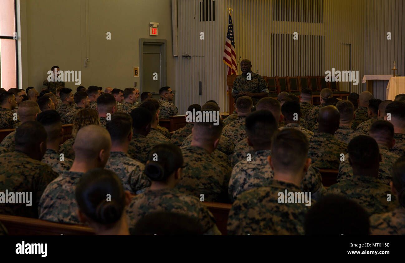 Sergeant Major of the Marine Corps Sgt. Maj. Ronald L. Green speaks to Marines at Marine Corps Air Station Yuma, Ariz., July 7, 2017. Sgt. Maj. Green spoke to the Marines about how they should treat each other and the importance of our culture. (U.S. Marine Corps photo taken by Lance Cpl. Christian Cachola) Stock Photo