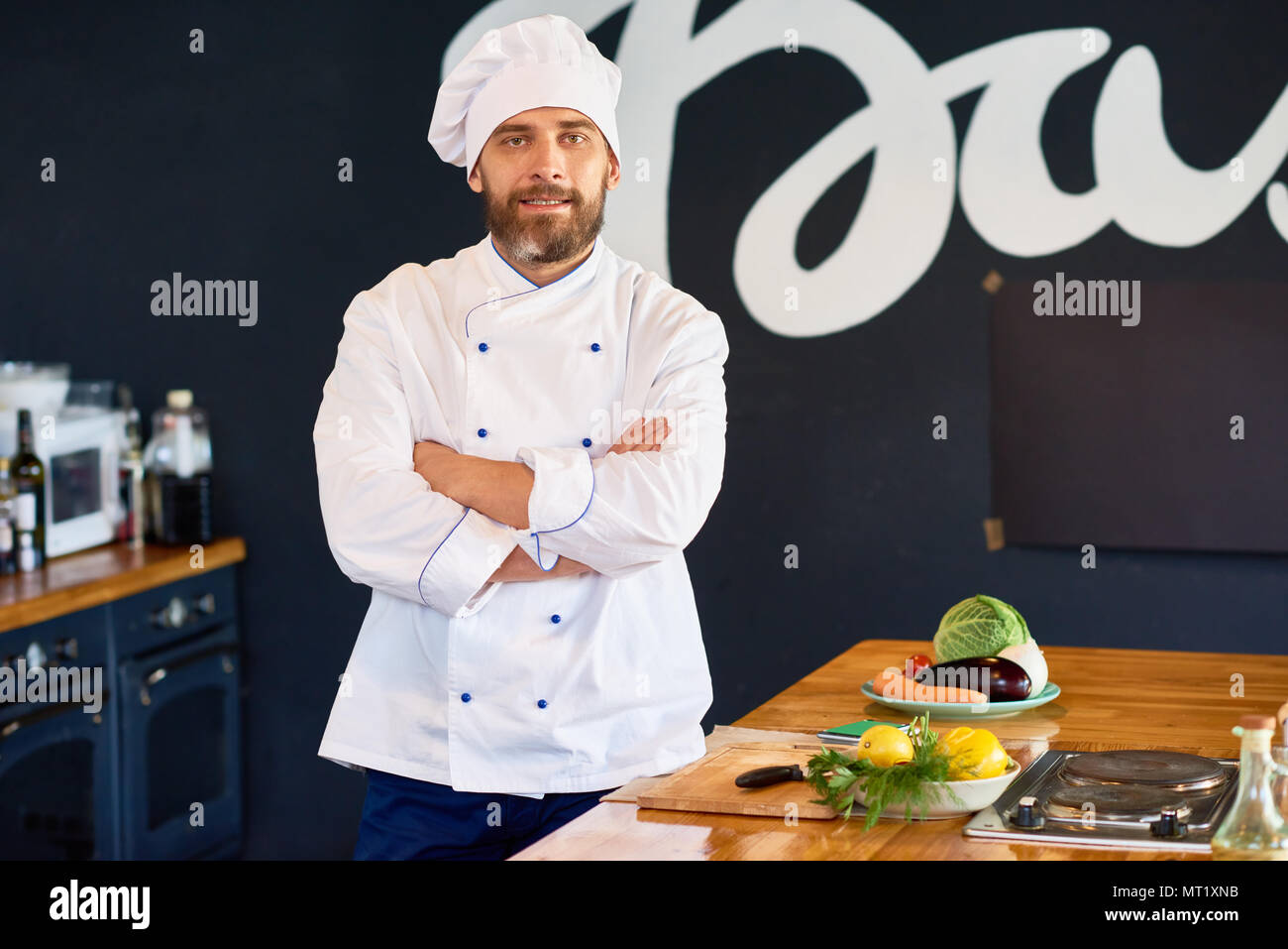 Professional cook culinary school hi-res stock photography and images ...