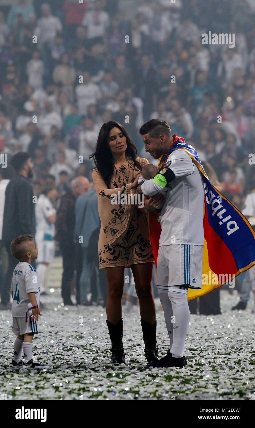 Image Sergio Ramos image beautiful image beautiful image beautiful image beautiful image beautiful - The Real Madrid soccer team celebrate with the supporters the ...